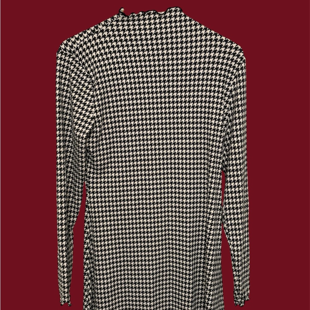 Black and White Houndstooth Long Sleeve Dress